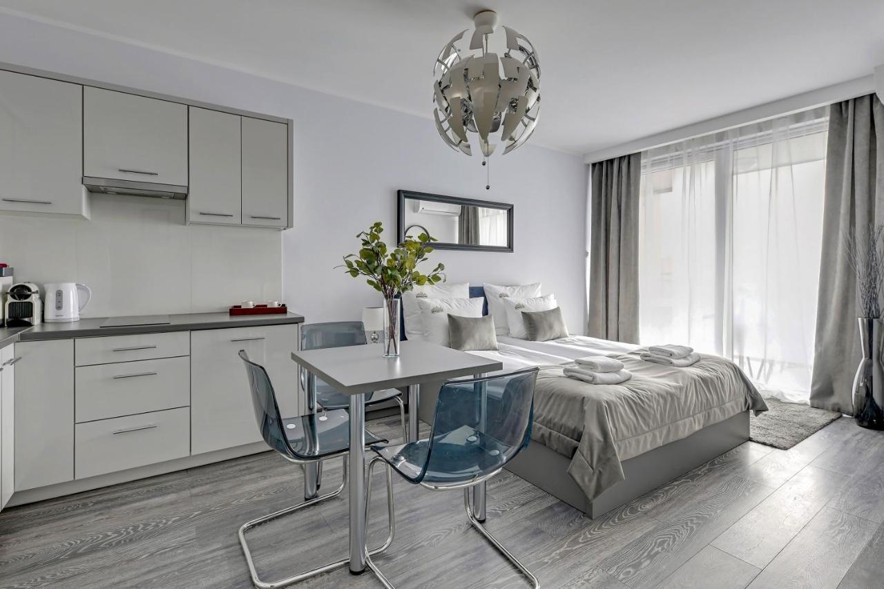Downtown Aparments Center Sadova Huoneisto